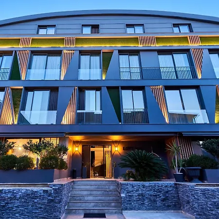 Loft 1502 Aparthotel 3*