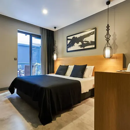 Loft 1502 Aparthotel 2*