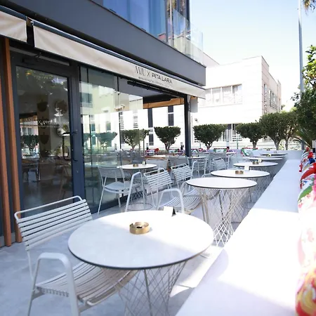 Loft 1502 Aparthotel 2*